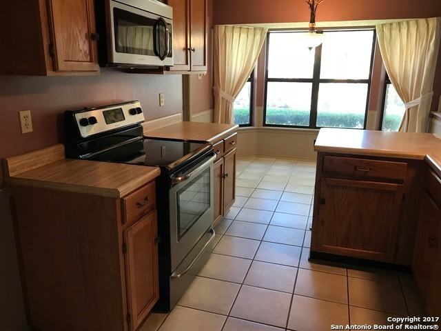 13851 Susancrest Dr - Photo 6 of 15