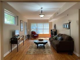 5375 Pershing Ave #1E - Photo 1 of 1