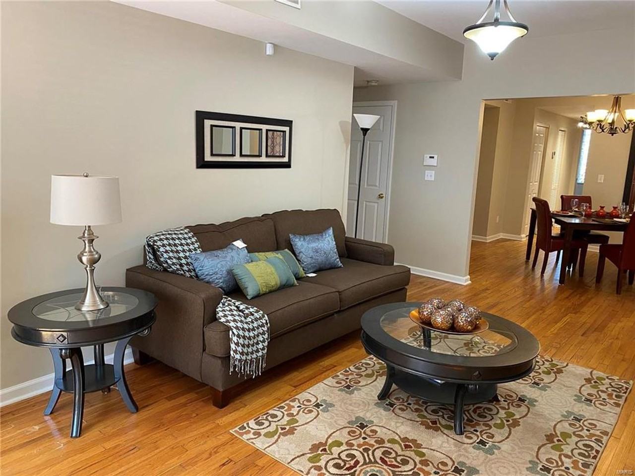 5375 Pershing Ave #1E - Photo 3 of 26