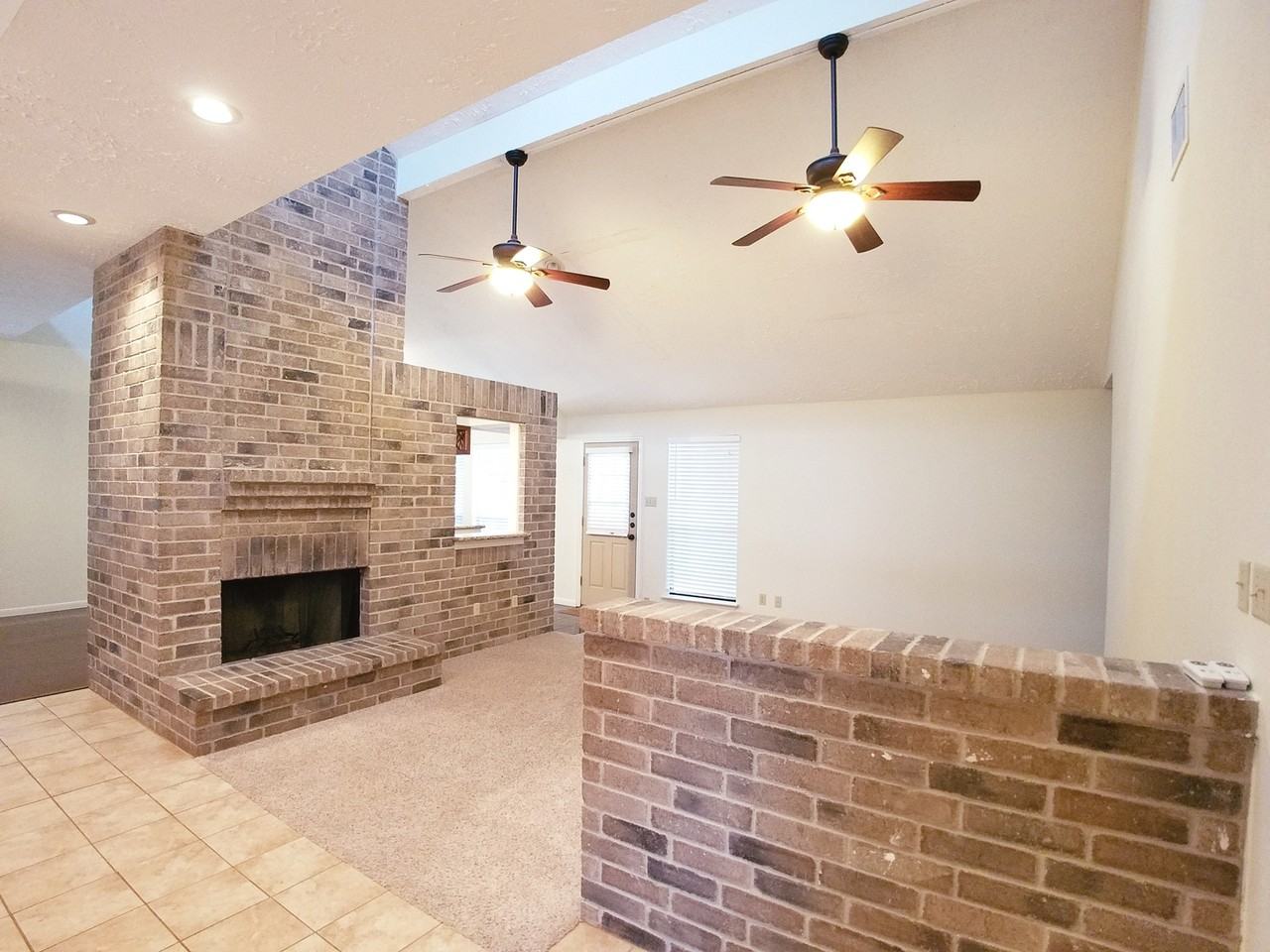 2111 Echo Rdg - Photo 3 of 31