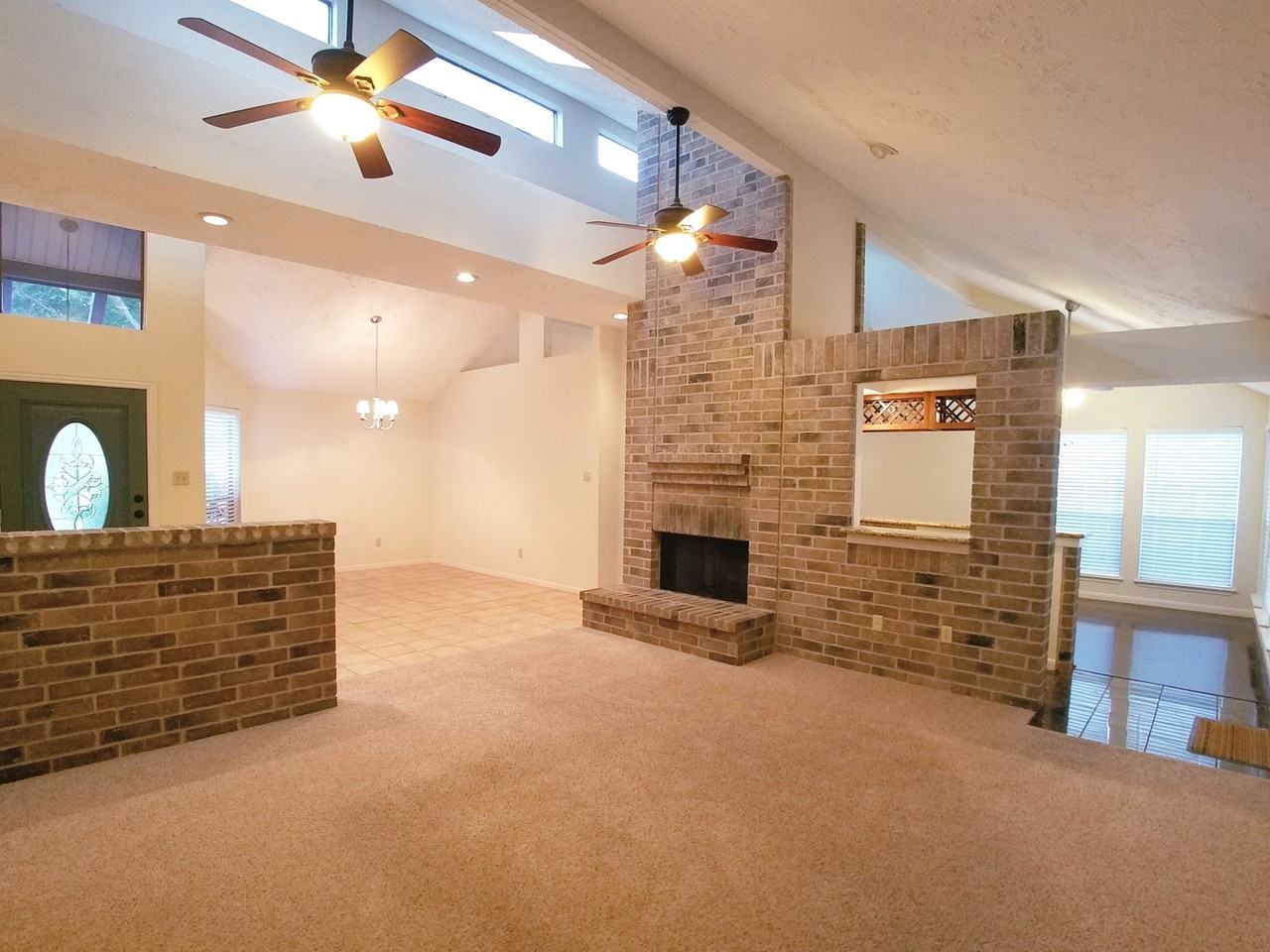 2111 Echo Rdg - Photo 6 of 31