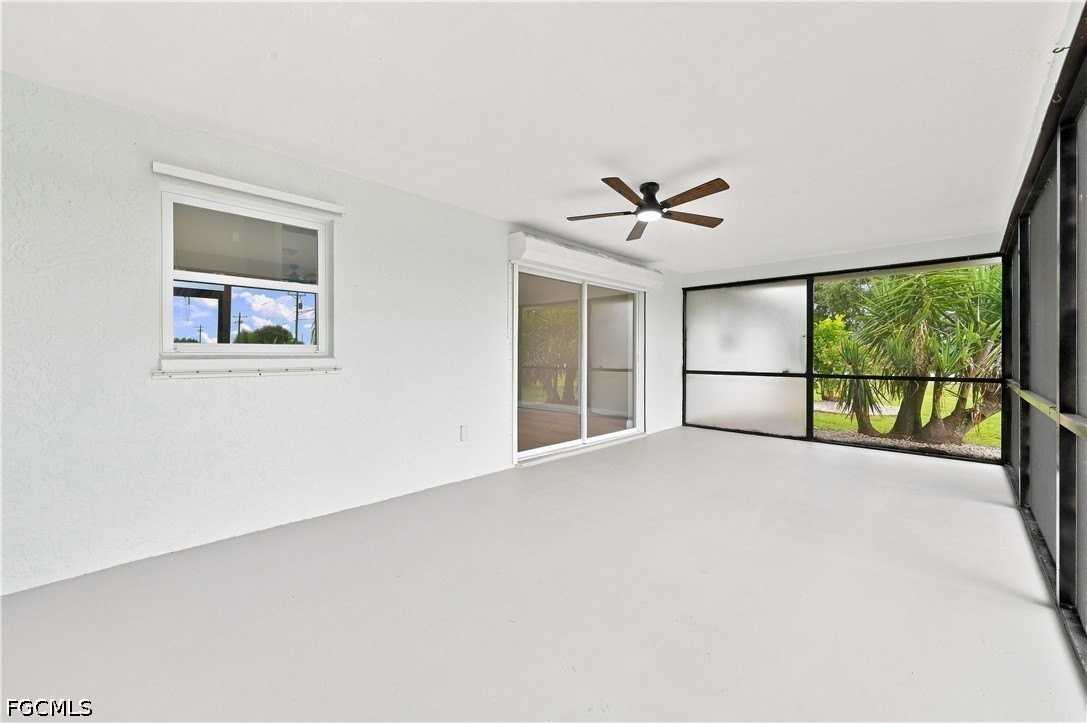 903 Se 20th Ct - Photo 5 of 33