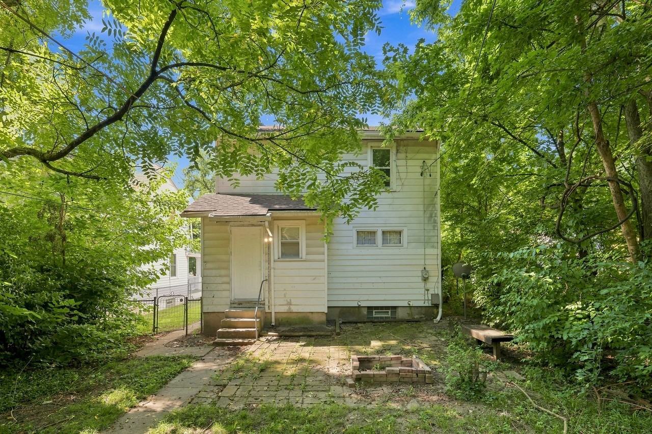 147 W Hudson Ave - Photo 3 of 10
