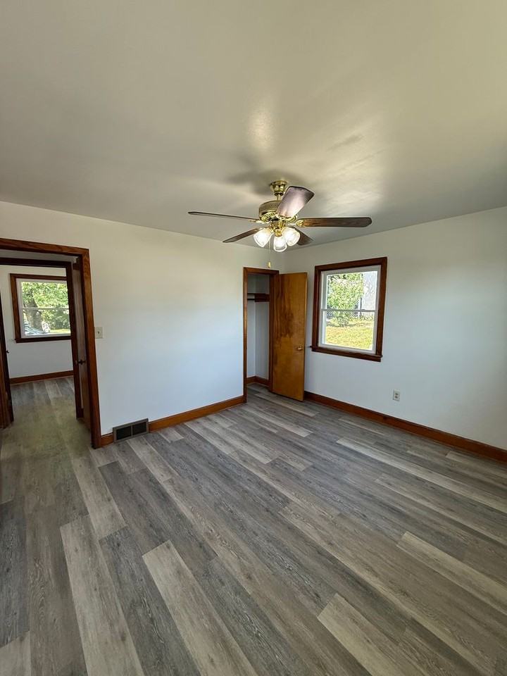 1294 Edenville Rd - Photo 7 of 19