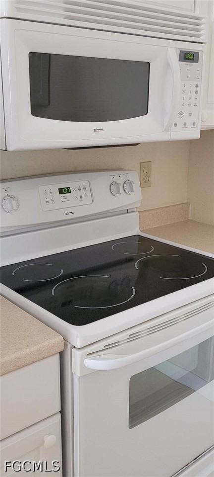 4611 Bayshore Dr #O8 - Photo 7 of 21