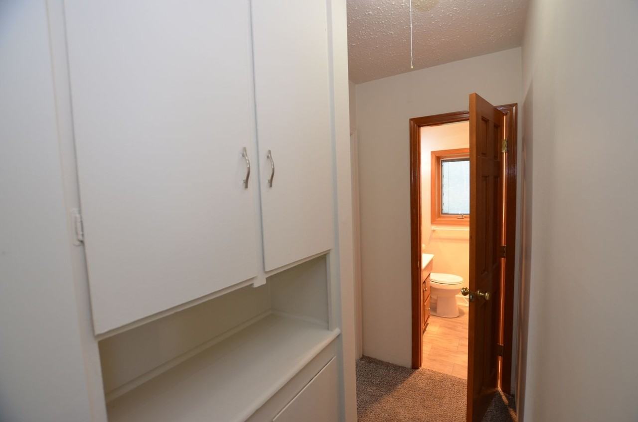 1350 Elder Ln - Photo 4 of 14