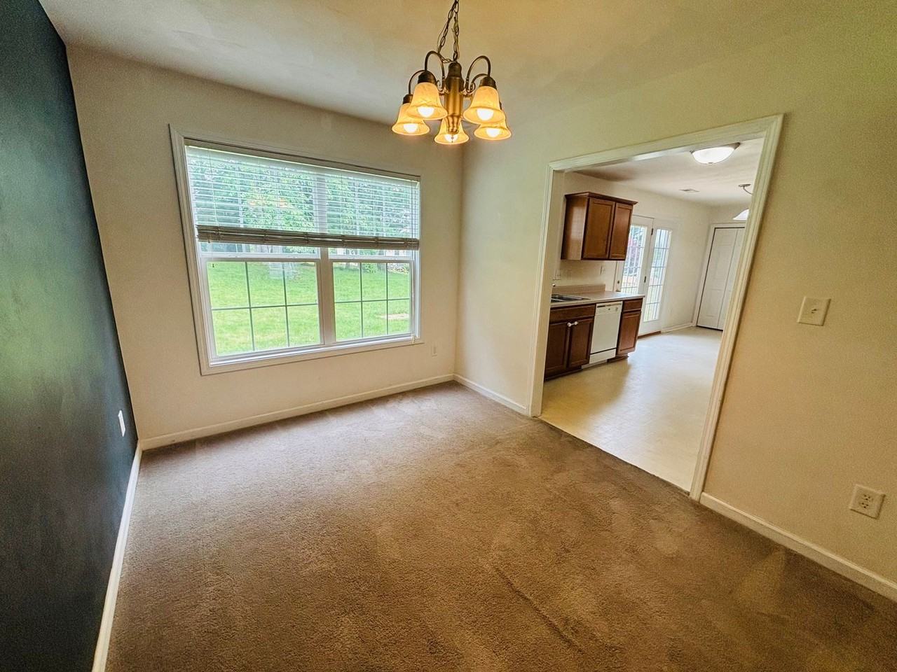 255 Windsor Dr - Photo 6 of 25
