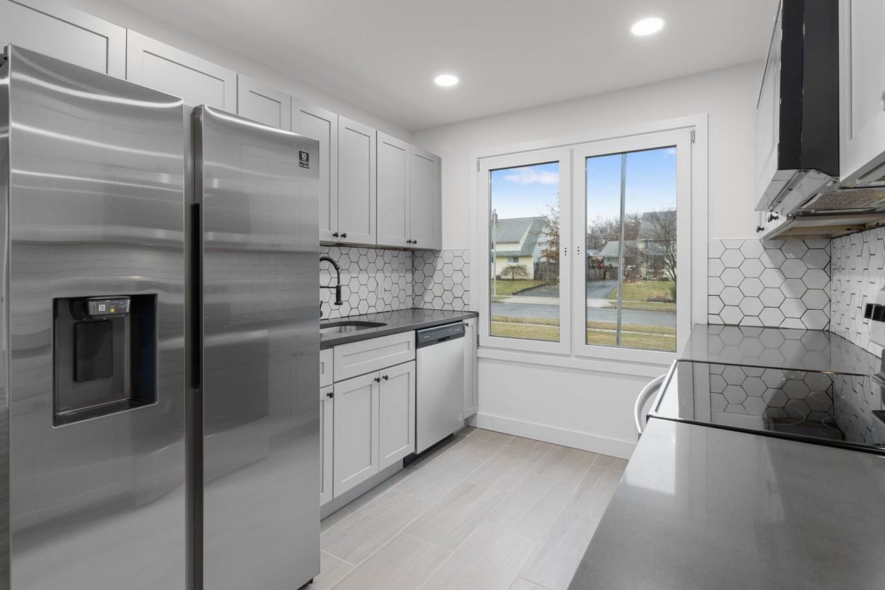 6 Roundwood Ln - Photo 7 of 9