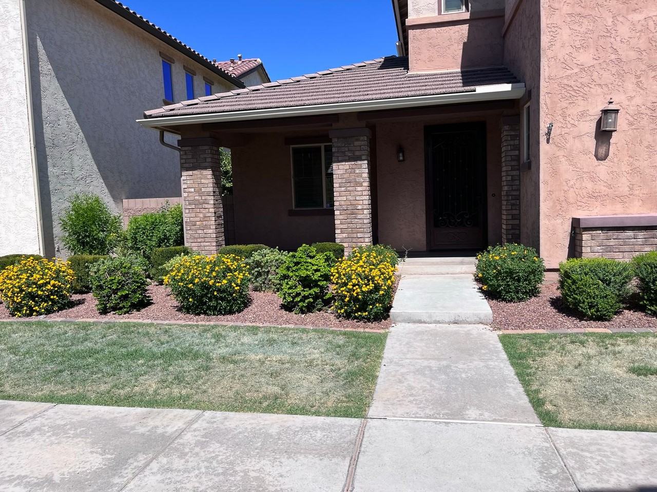 1046 S Annie Ln - Photo 2 of 50