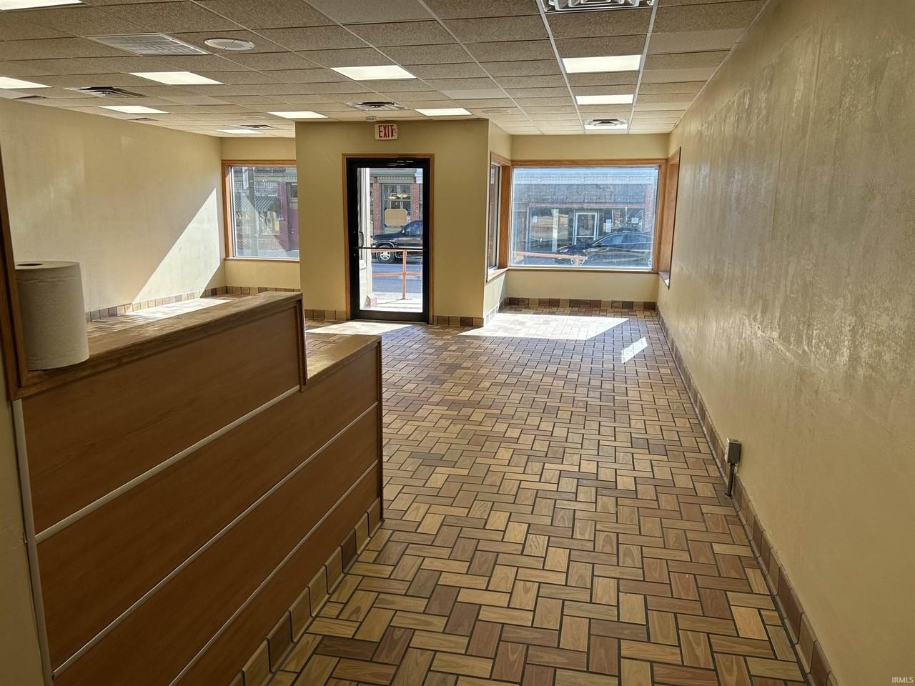 127 S State St - Photo 4 of 16