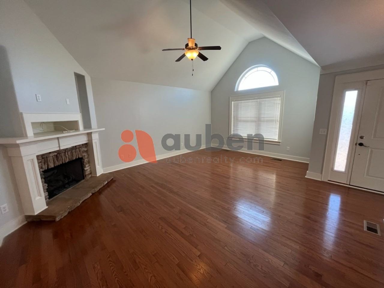 7302 Klingler Ln - Photo 3 of 22