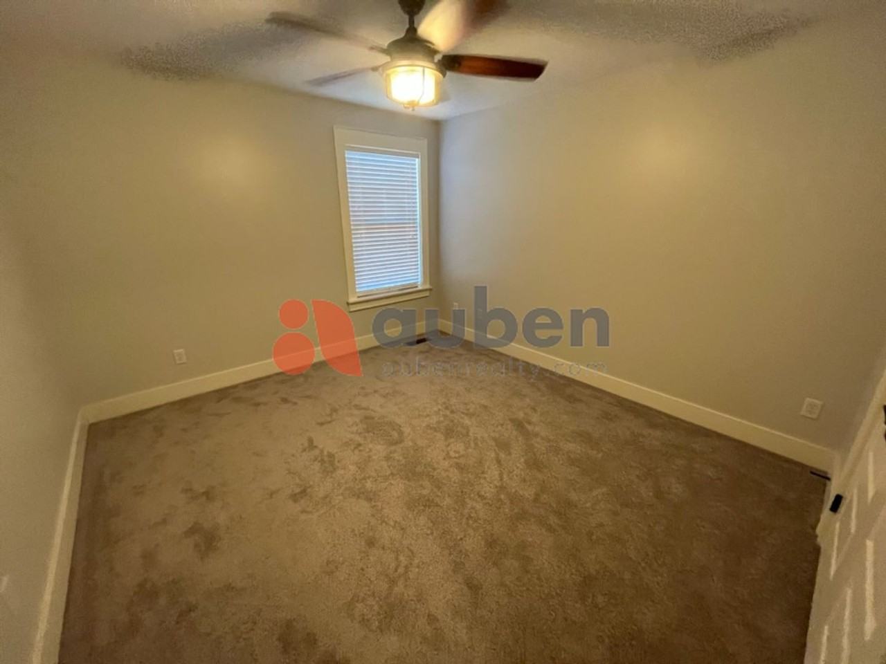 7302 Klingler Ln - Photo 6 of 22