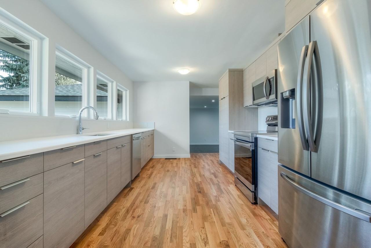 1830 Echo Pl - Photo 4 of 28