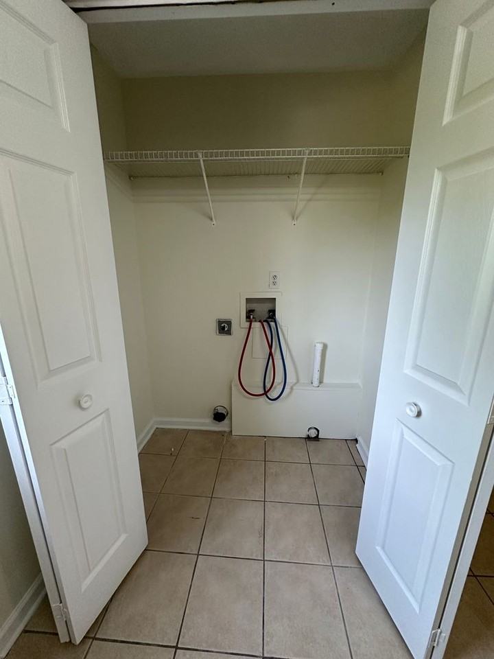 379 Robertsville Rd - Photo 4 of 17