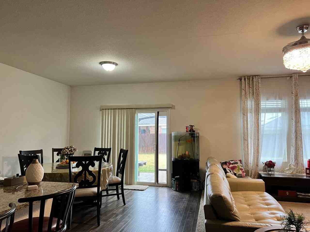 318 Dove Creek Ln - Photo 6 of 50