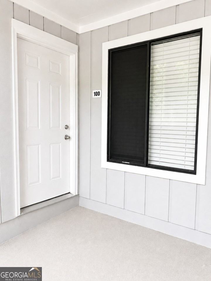 100 Summerwood Dr - Photo 2 of 10