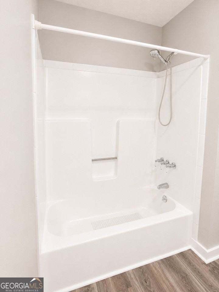 100 Summerwood Dr - Photo 6 of 10