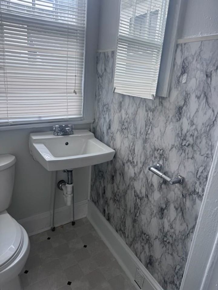 207A S Summit St - Photo 6 of 6