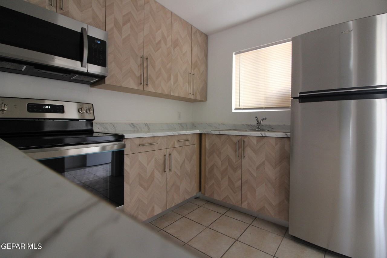 5200 Carousel Dr #1 - Photo 2 of 13