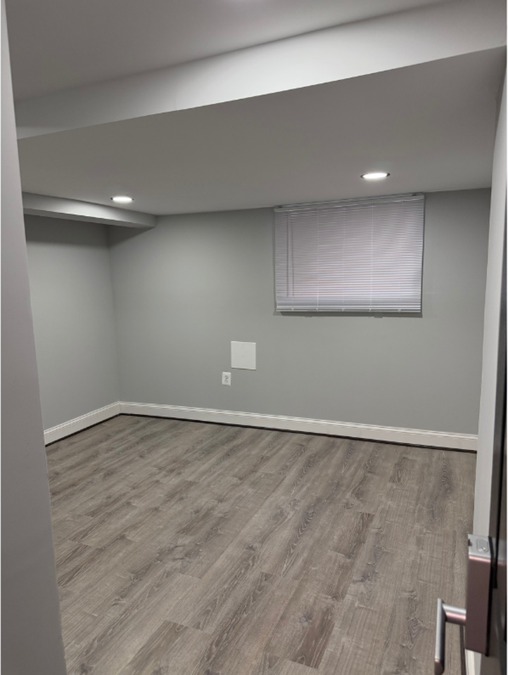 615 N Rosedale - Photo 4 of 32