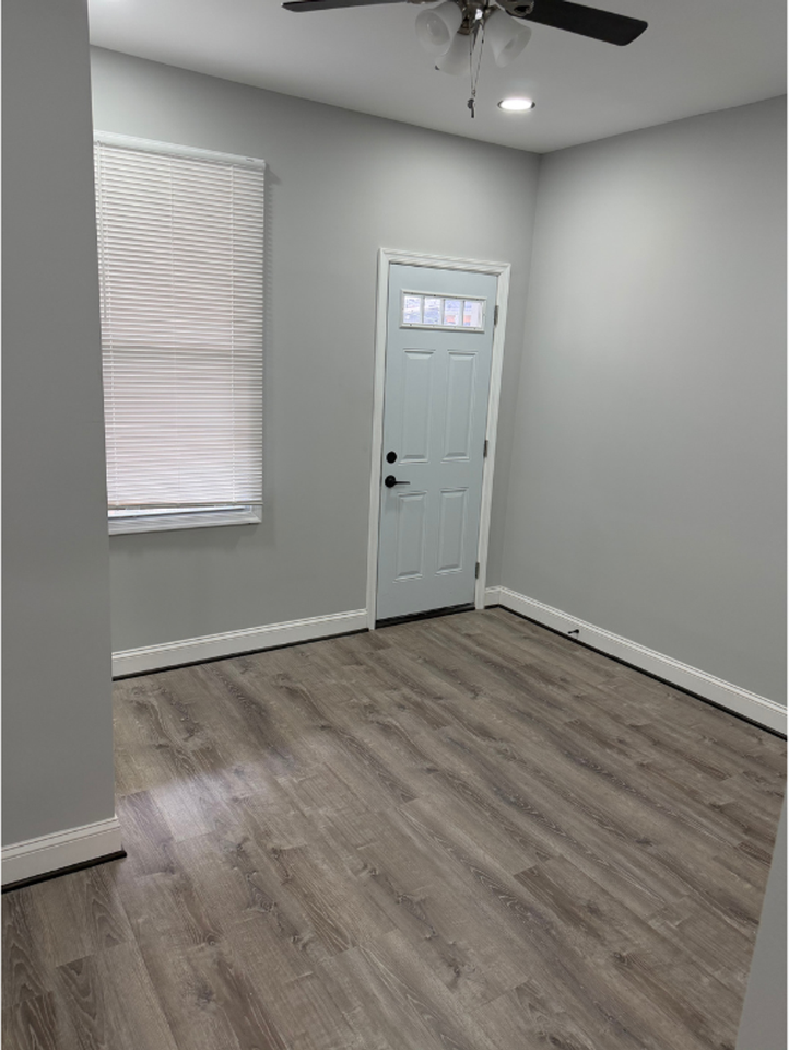 615 N Rosedale - Photo 5 of 32