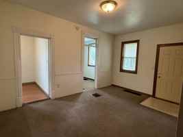 featured image of 823 West Ave S