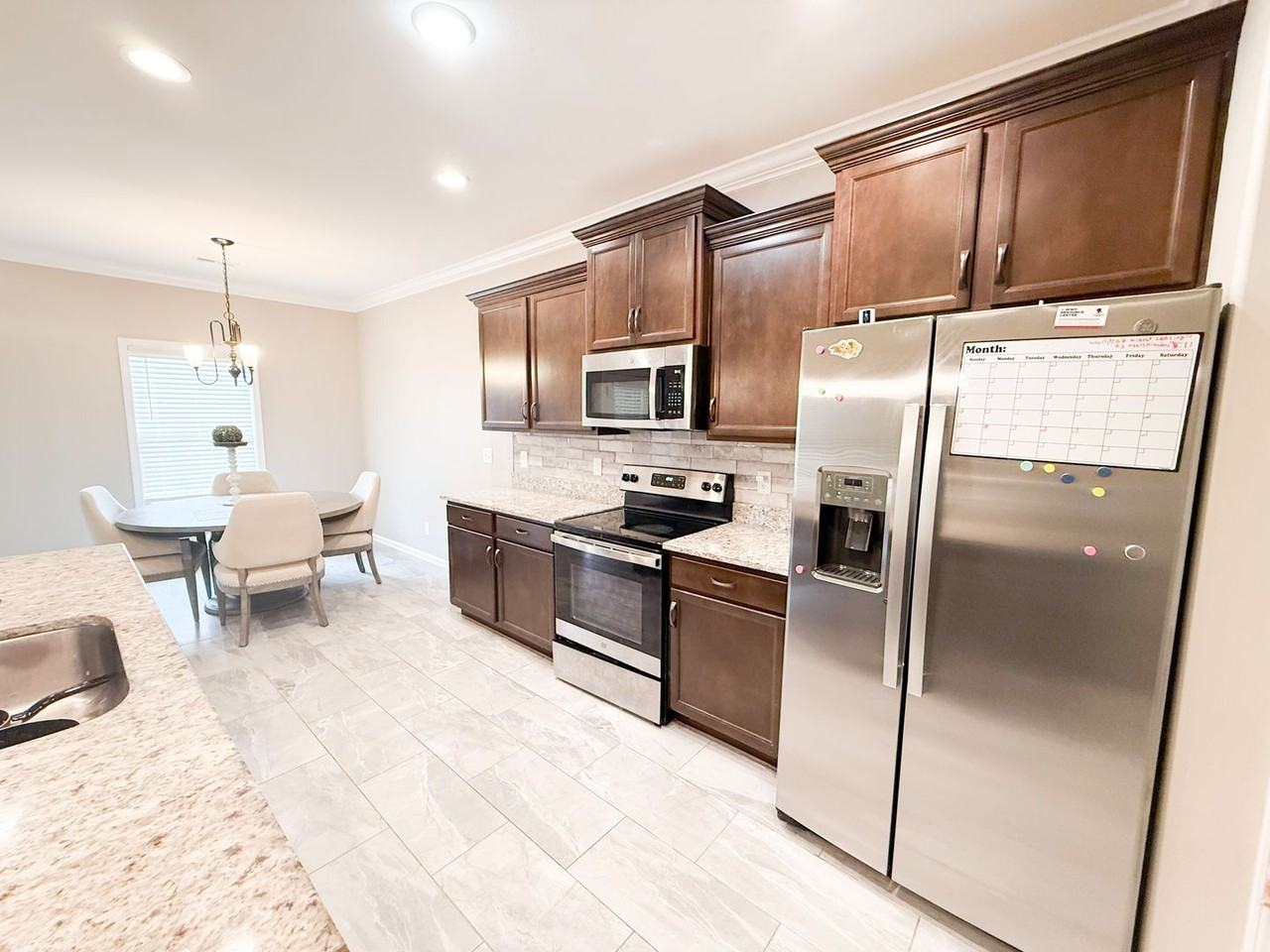1727 Oak Forest Dr - Photo 5 of 18