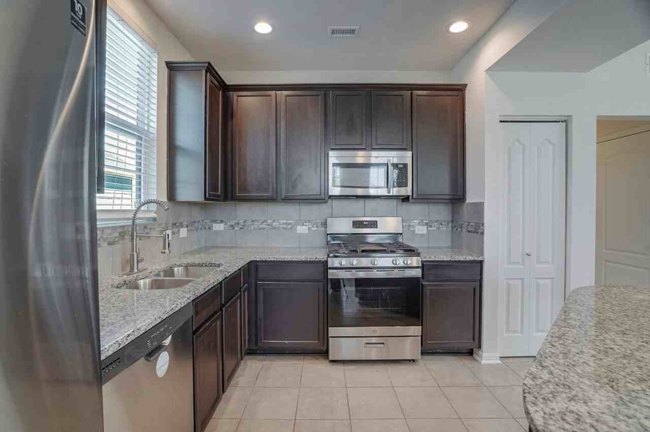 576 Ferrule Dr - Photo 5 of 20