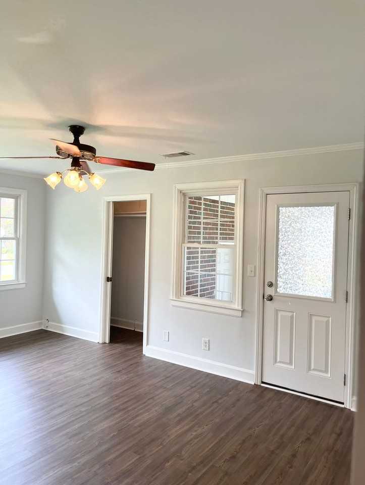 116 Symons St - Photo 7 of 16