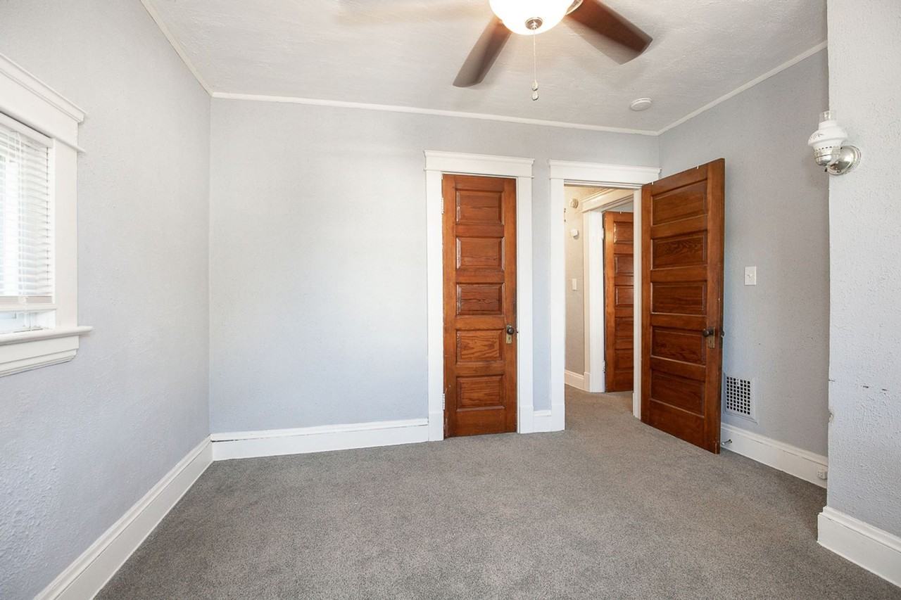 1487 Roycroft Ave - Photo 7 of 18
