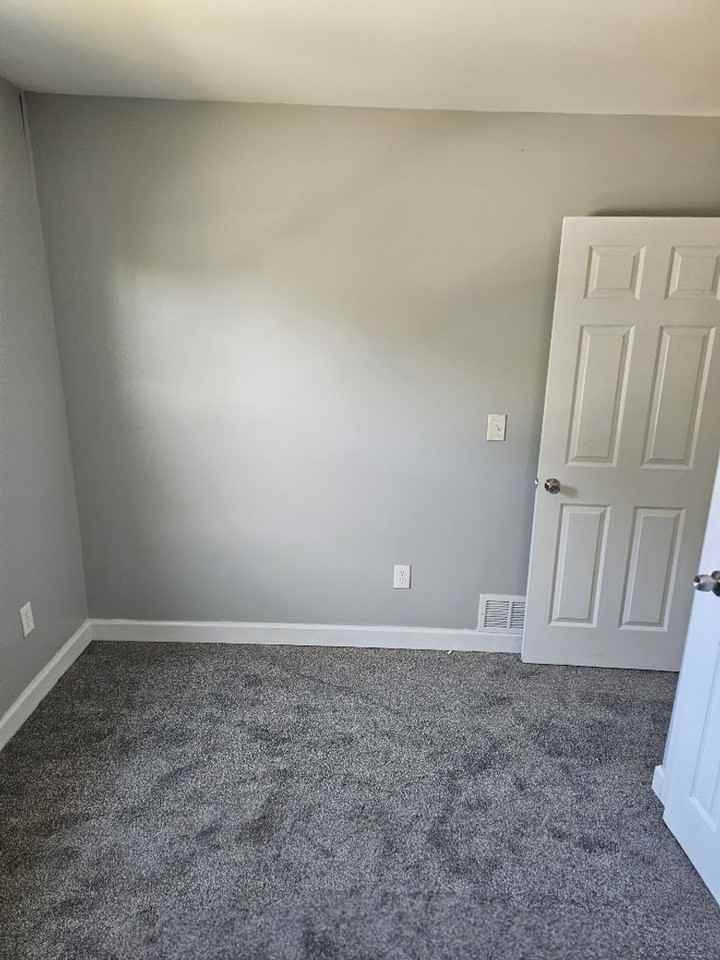 5056 Bewick St - Photo 3 of 13