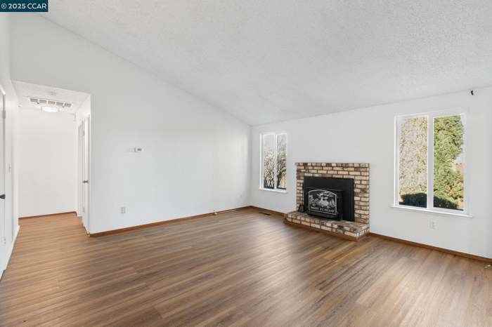 838 Birchwood Drive - Photo 6 of 11