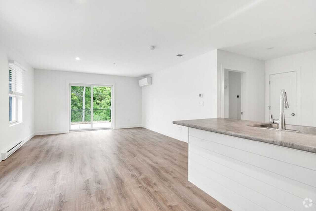 Winchester Woods Apartments - Photo 2 of 41