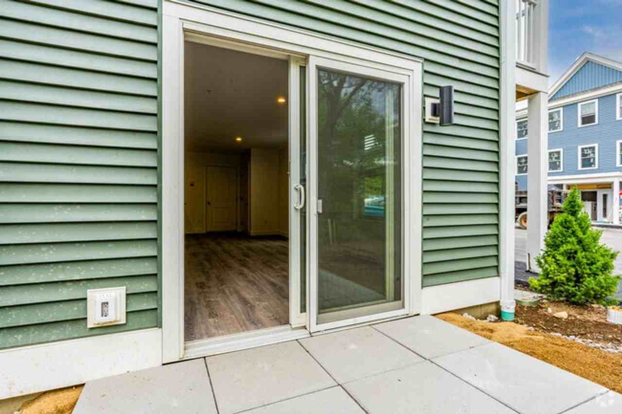 29 Winchester Dr - Photo 4 of 43