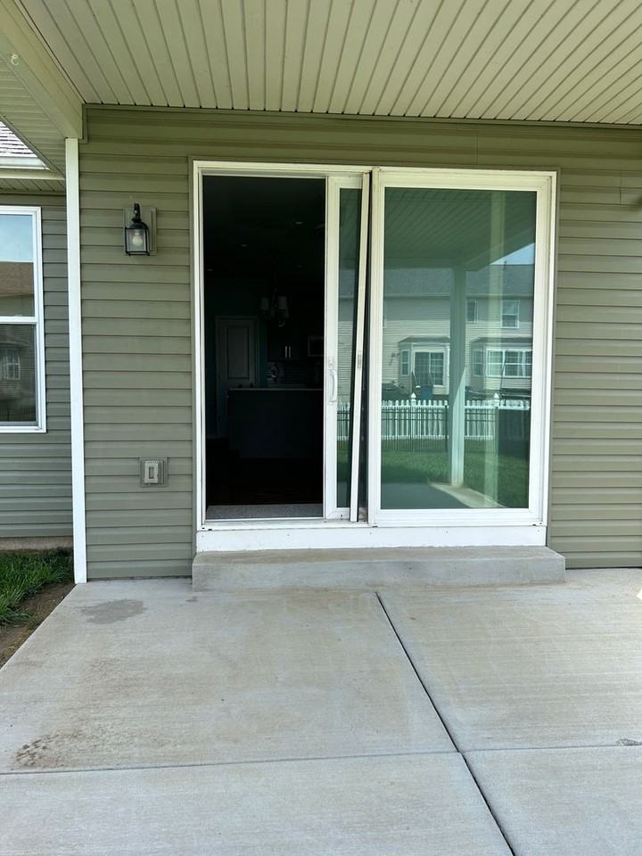 2609 Beacon Point Ct - Photo 4 of 27