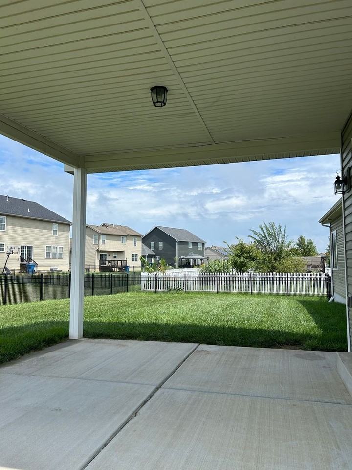 2609 Beacon Point Ct - Photo 5 of 27