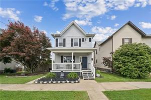 featured image of 611 Green St