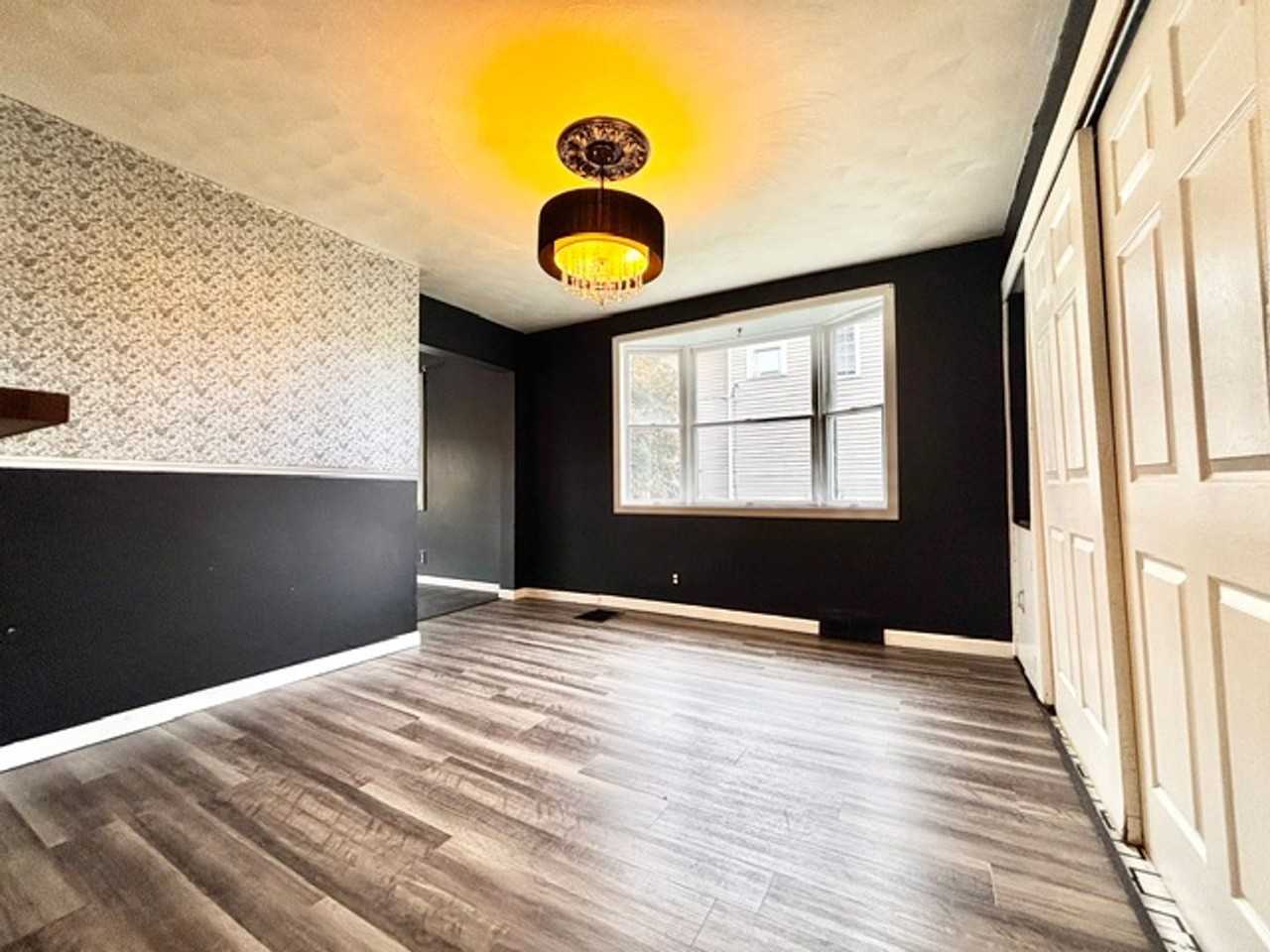 611 Green St - Photo 5 of 23
