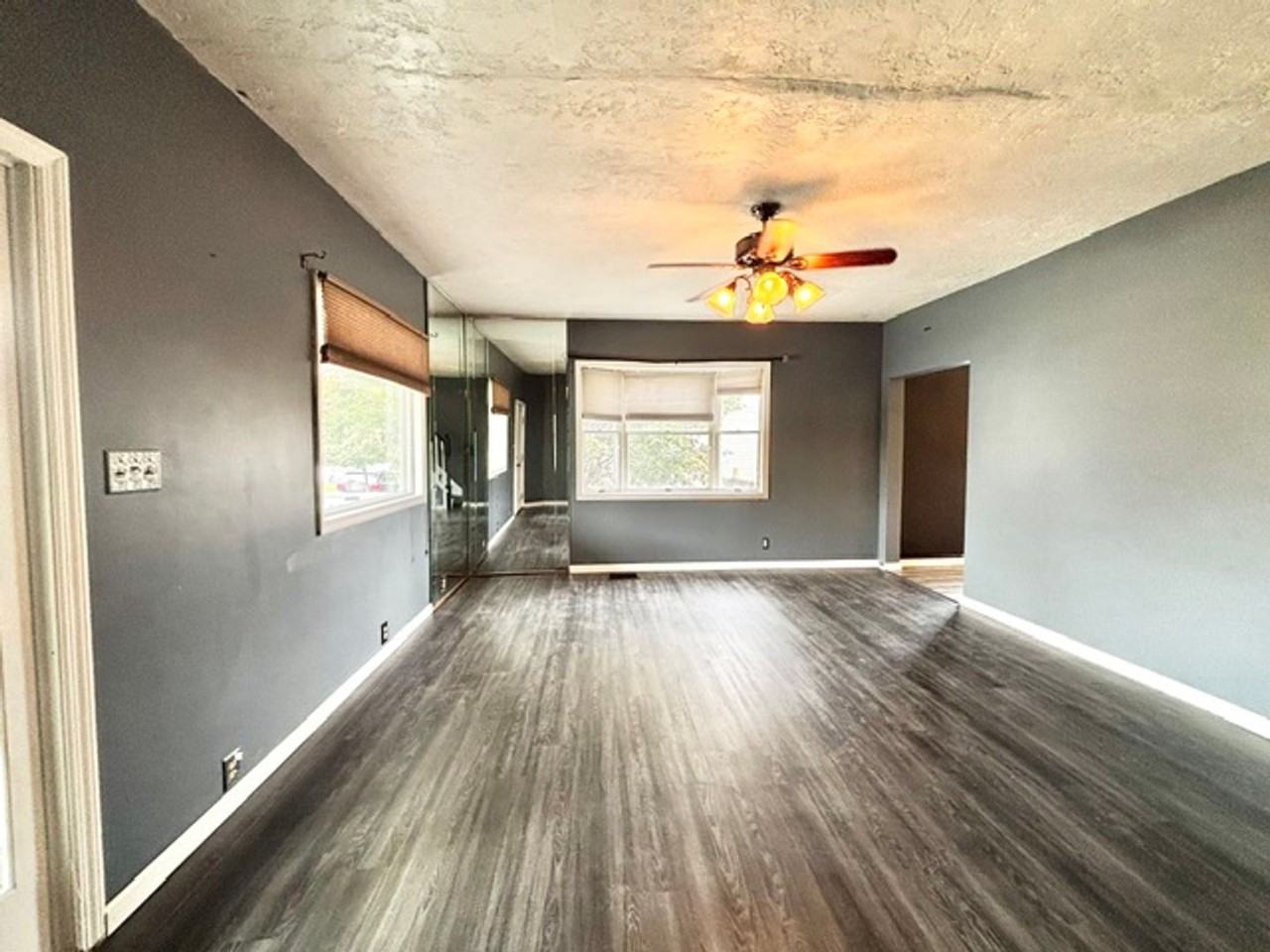 611 Green St - Photo 6 of 23