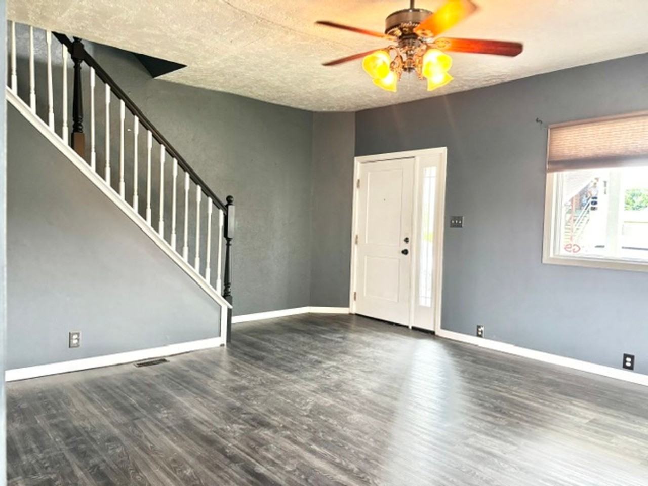 611 Green St - Photo 7 of 23