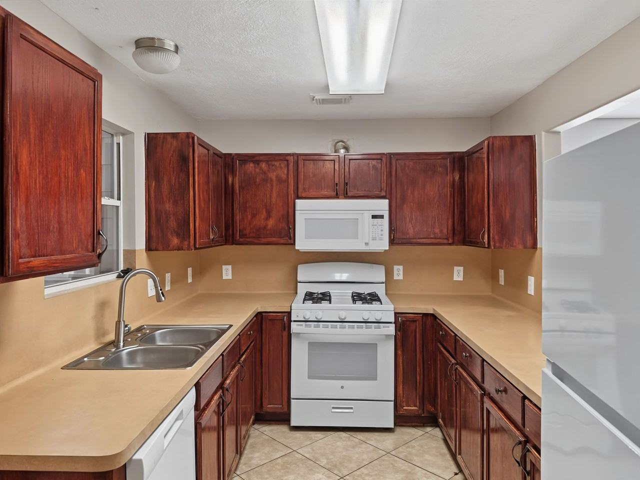 19323 Cypress Peak Ln - Photo 7 of 22