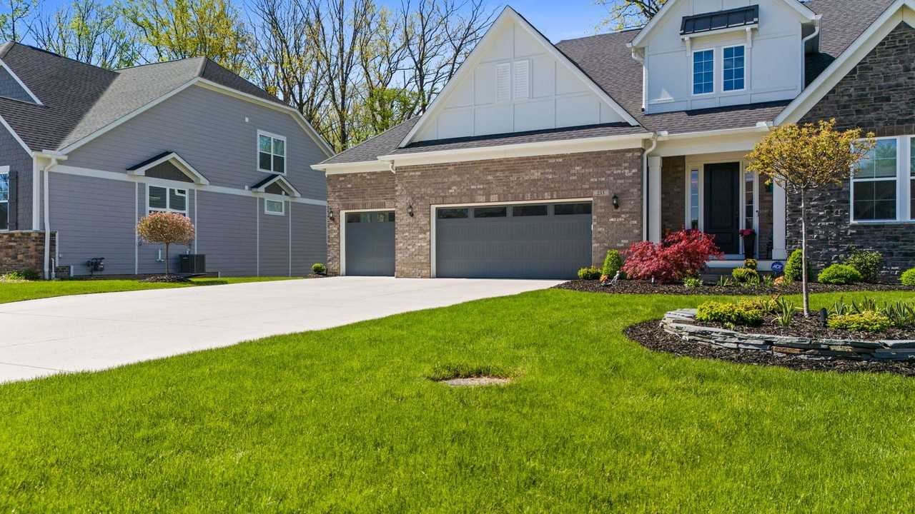 233 Lake Balaton Dr - Photo 6 of 50