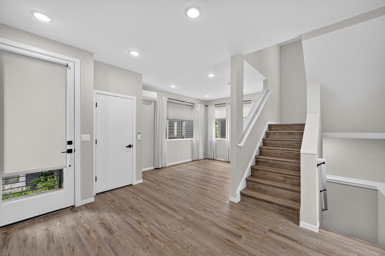 1472 21st Ave - Photo 6 of 34