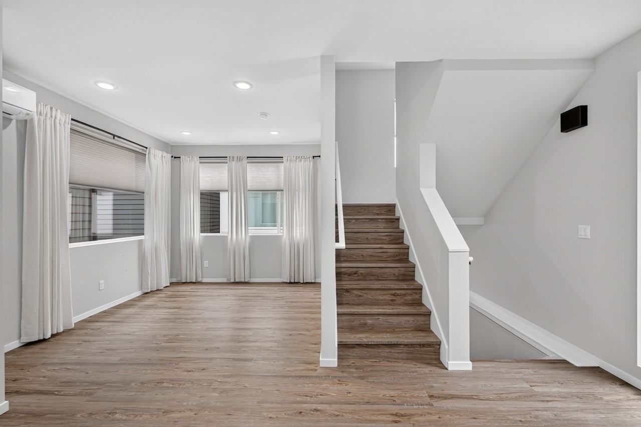 1472 21st Ave - Photo 7 of 34