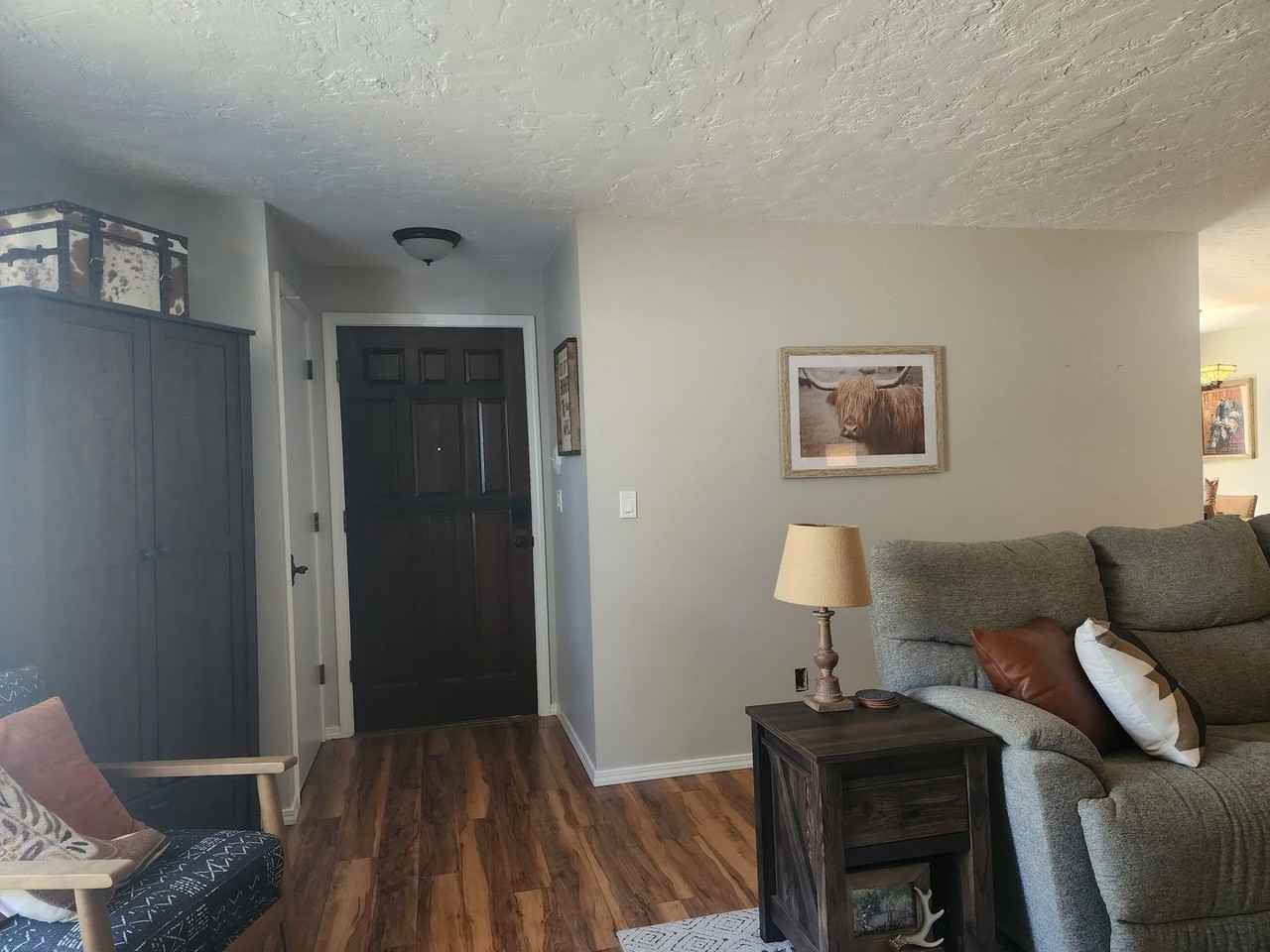 3512 E Vittoria Way - Photo 3 of 35
