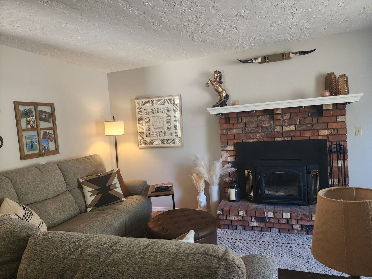 3512 E Vittoria Way - Photo 5 of 35
