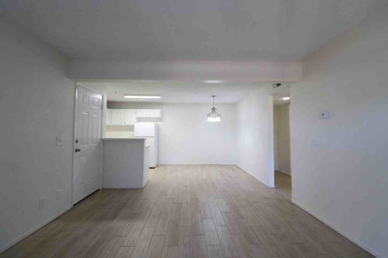 321 Inger Dr - Photo 3 of 13