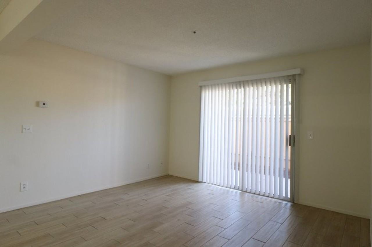 321 Inger Dr - Photo 4 of 13