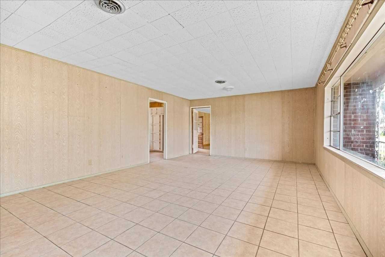 3204 Gordon St - Photo 2 of 6