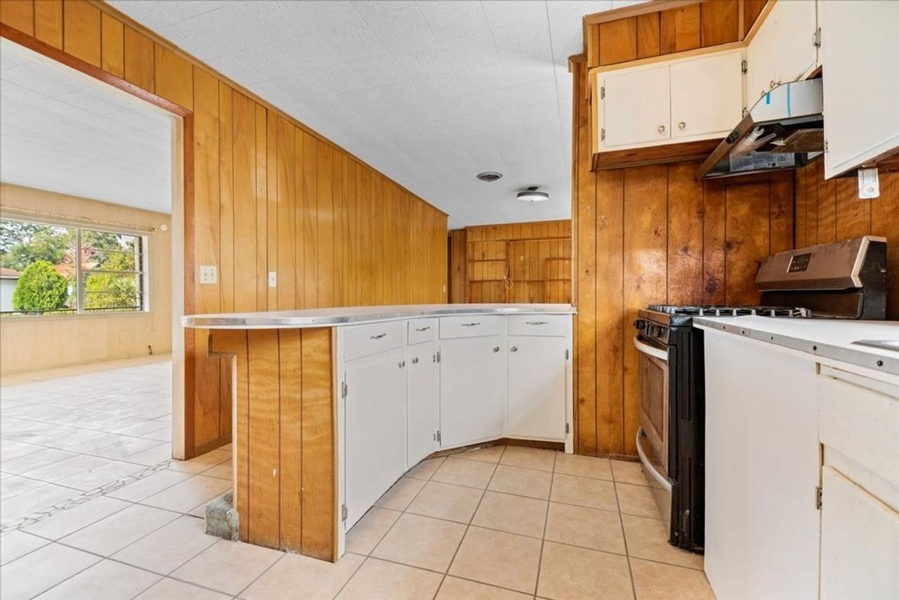 3204 Gordon St - Photo 3 of 6
